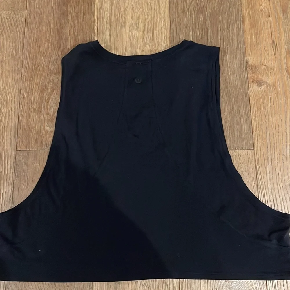 Lululemon Muscle Love Crop Tank - Picture 2 of 6